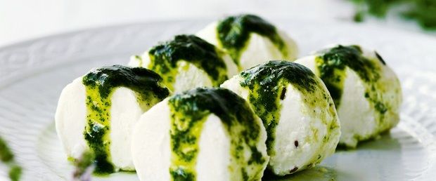 Økologisk gedeost med spearmint-olie