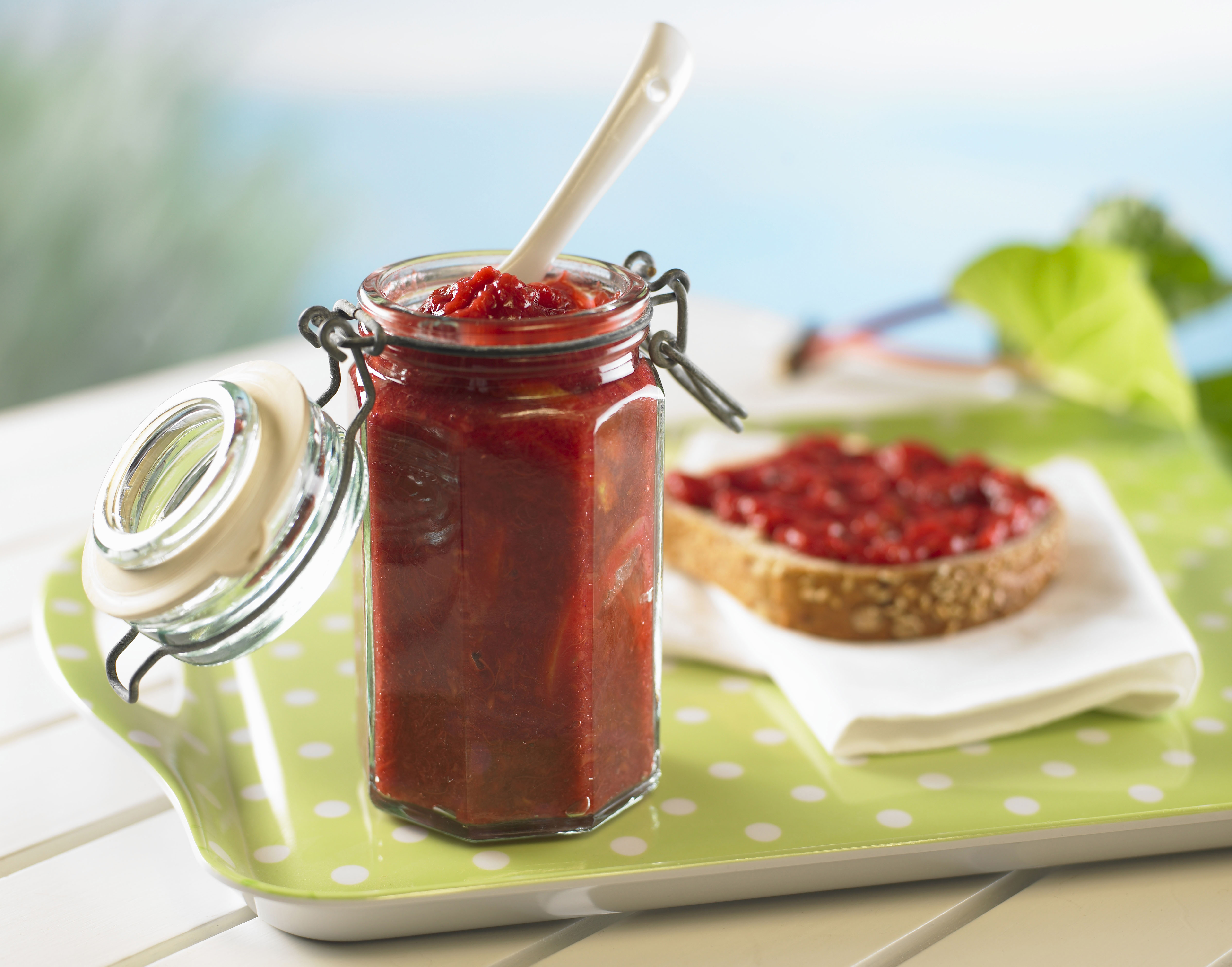 Marmelade med rabarber og citron