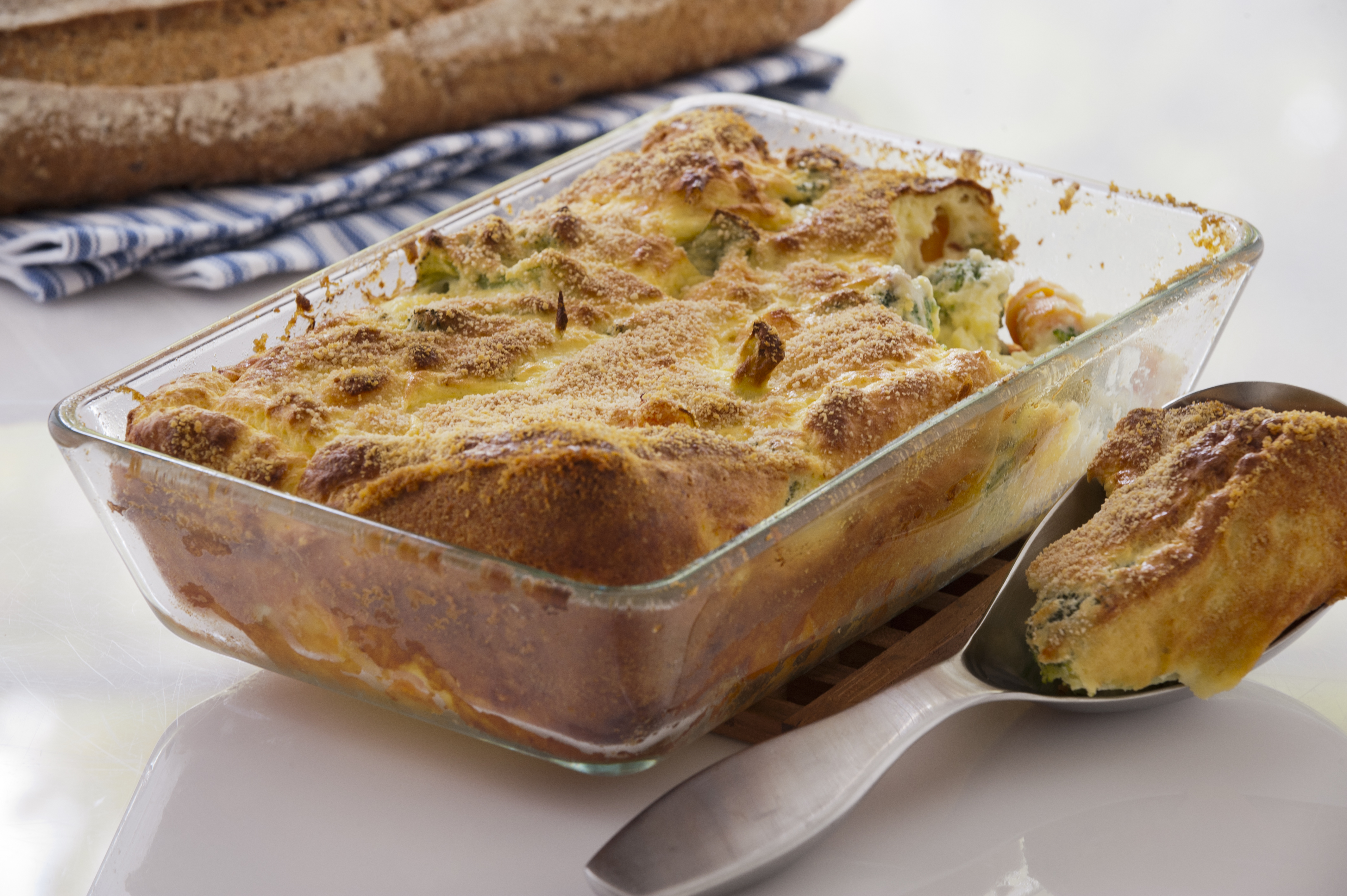 Grøntsagsgratin med broccoli, gulerod og lidt ost