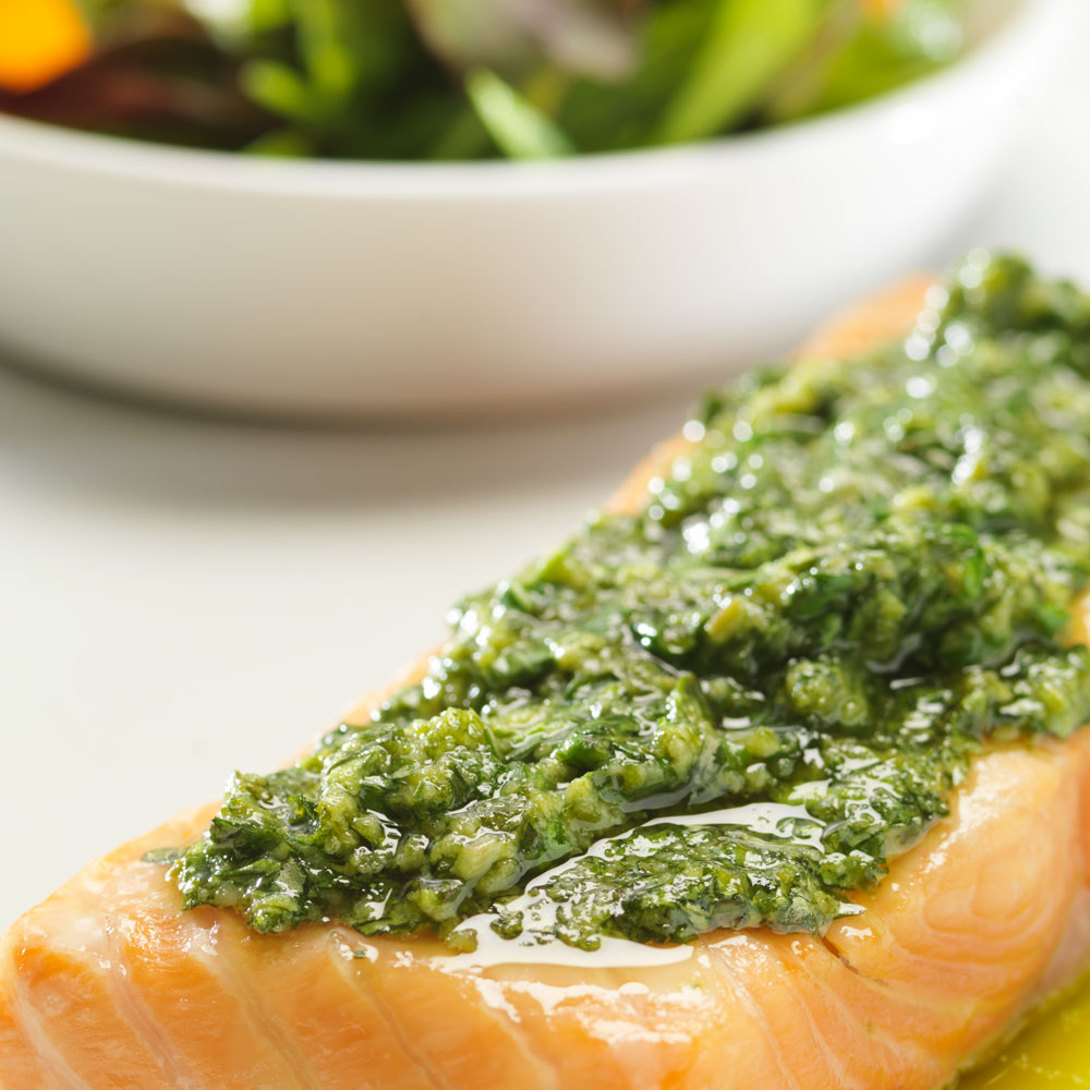 Laks med grøn pesto