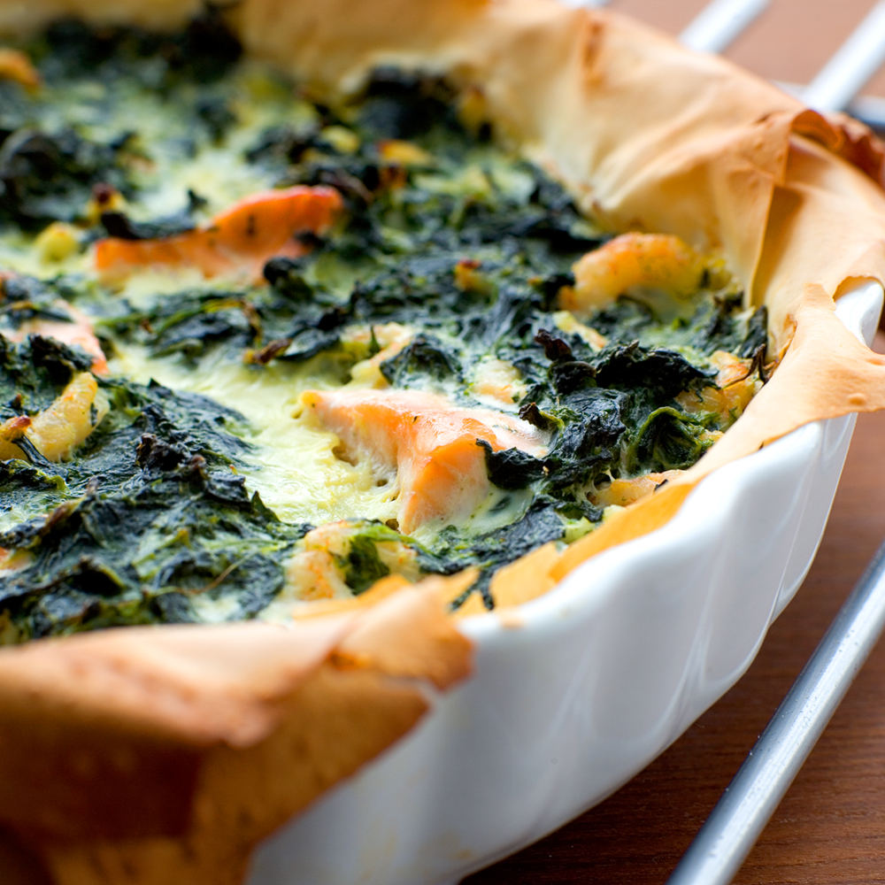 Spinattærte med laks og rejer