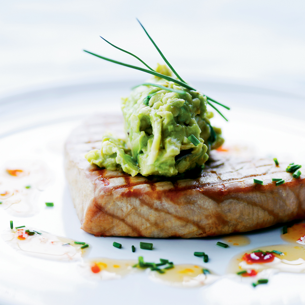 Grillet tun med wasabi-avocado