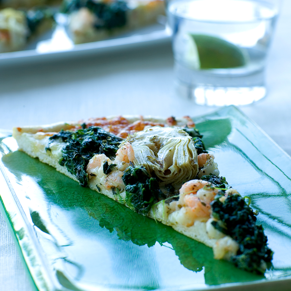 Pizza med spinat, rejer og artiskok