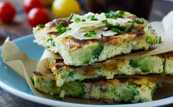Frittata med broccoli og skinke