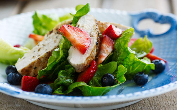 Kyllingesalat med jordbær