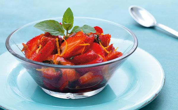 Jordbærsalat med mynte