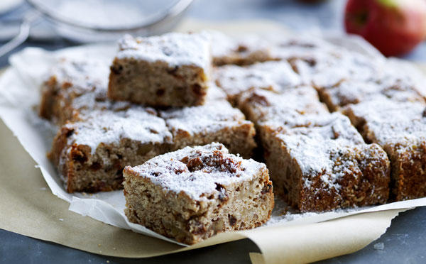 Æblekage med valnødder