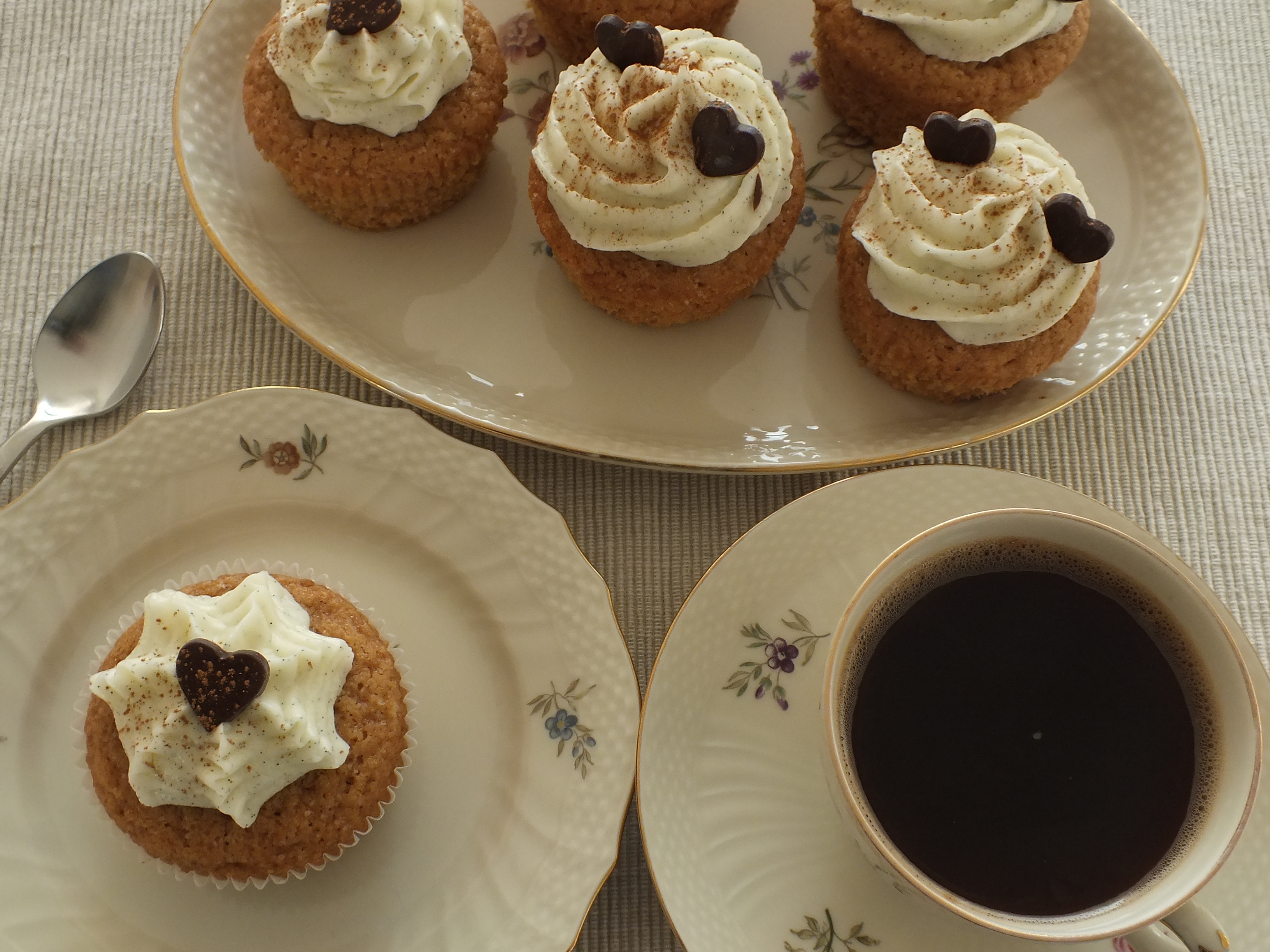 Ingefær-kanel cupcakes med mascarponefrosting