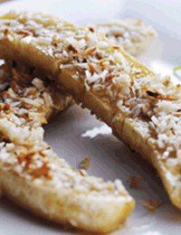Varme bananer med kokos