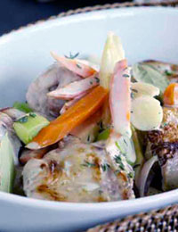 Kaninragout med gulerødder, porre, pastinak og timian
