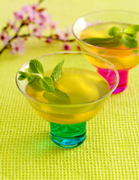 Citrus-limonade med ingefær og mynte