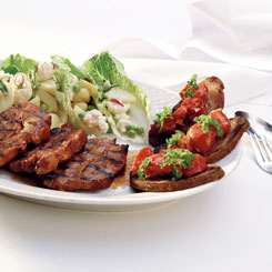 Nakkekoteletter med bruchetta og salat