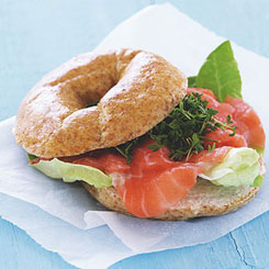 Bagels med røget laks