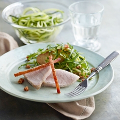 Flæskesteg med råmarinerede squash og sværcroutoner