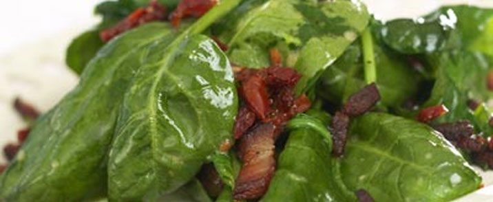 Spinatsalat med bacon