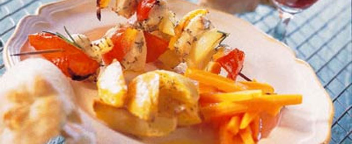 Grillet marineret kyllingeinderfilet på spyd