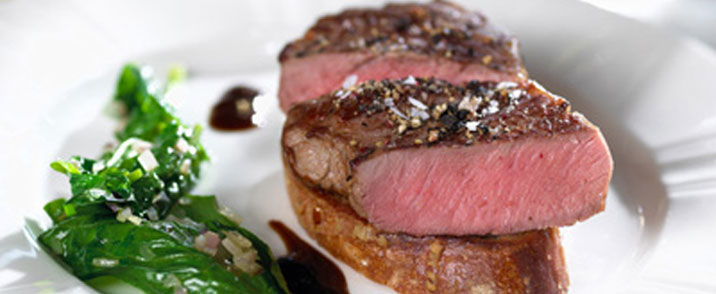 Australsk Premium Bøffer serveret med fransk ynde.