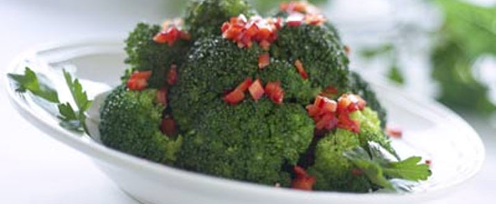 Kogt, marineret broccoli
