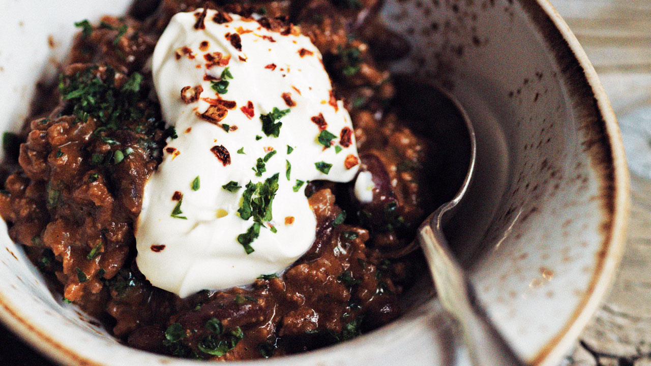 Chili con carne med Chocolate Bhut og mørk chokolade