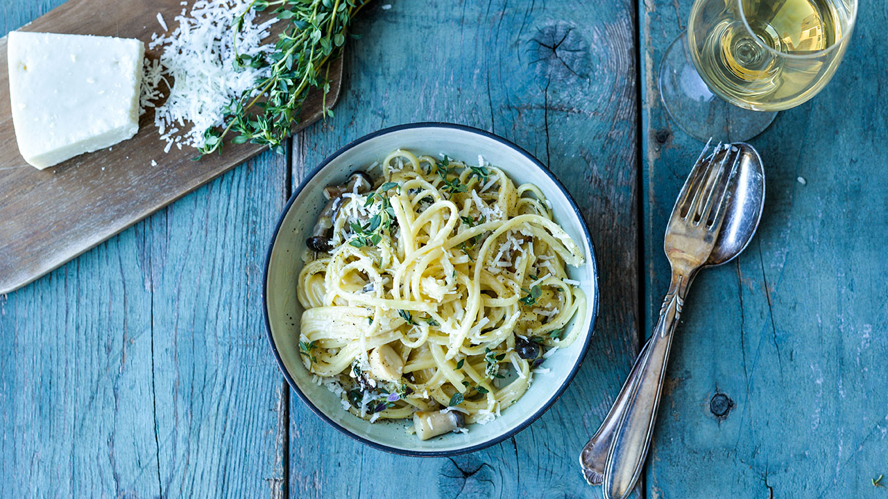 Pasta carbonara med svampe & timian