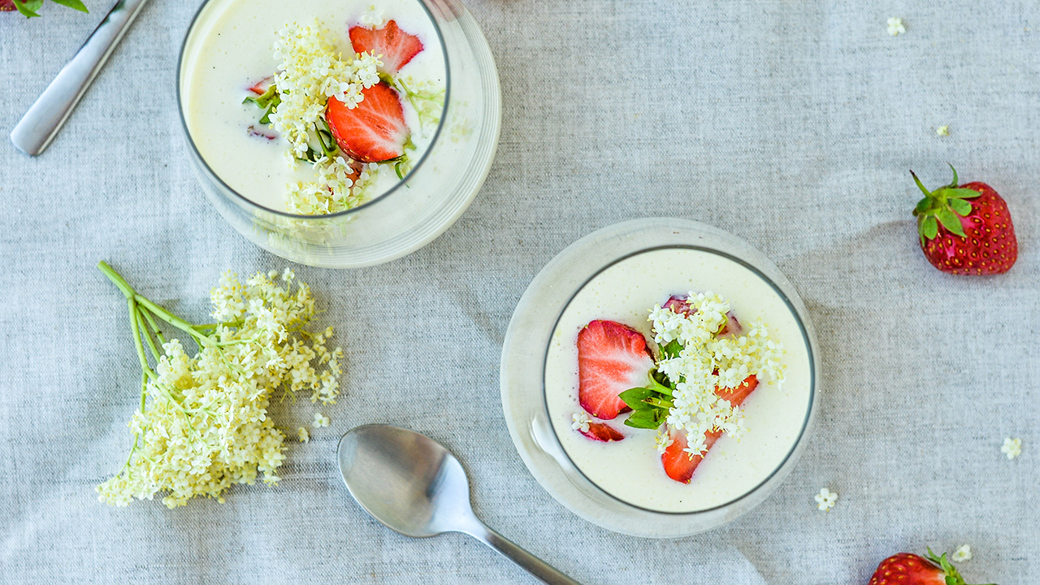 Luksuskoldskål med jordbær & hyldeblomst