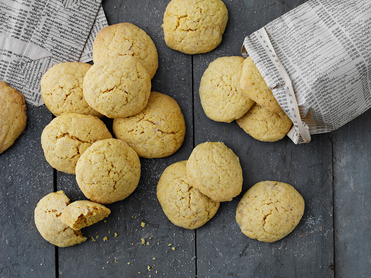 Lækre gurkemeje-ingefærkager med citron