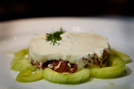 Rimmet laksetatar med sennepskarse