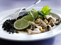 Skaldyrsmiks med brunet smør og lime