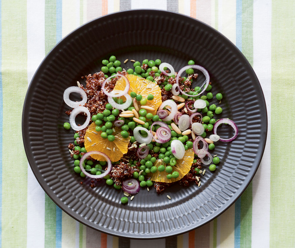 Ærtesalat med rød quinoa