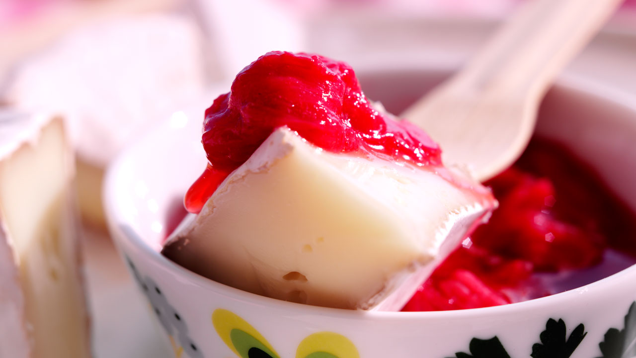 Fårebrie med rabarber og jordbærchutney