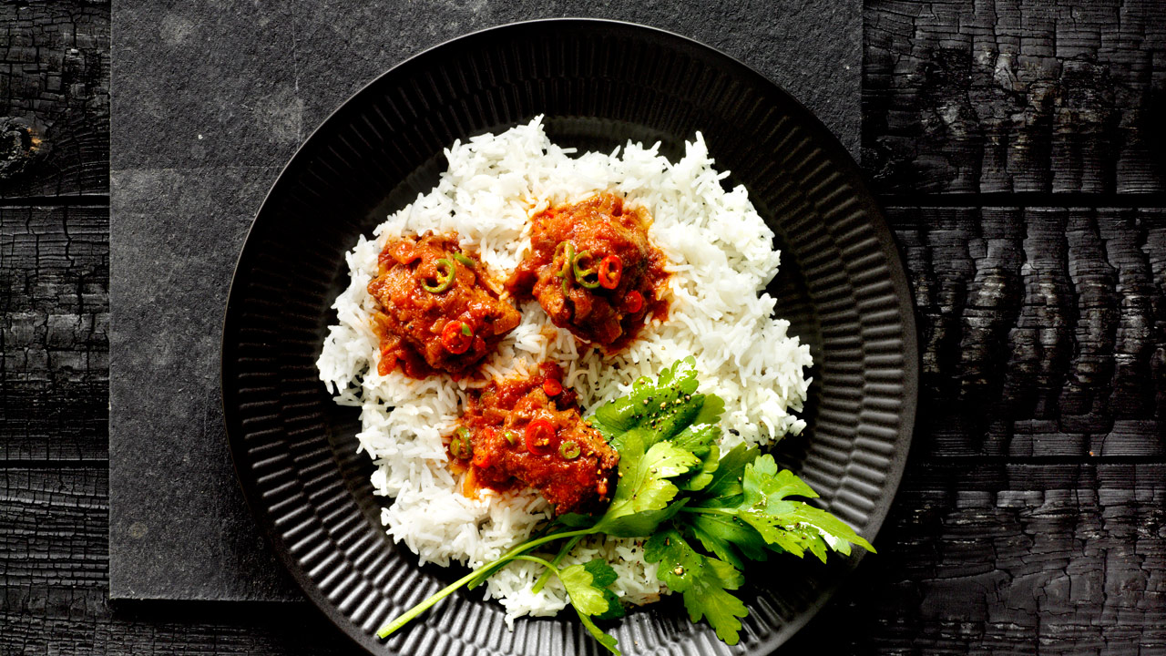 Bredie med oksekød og tomat