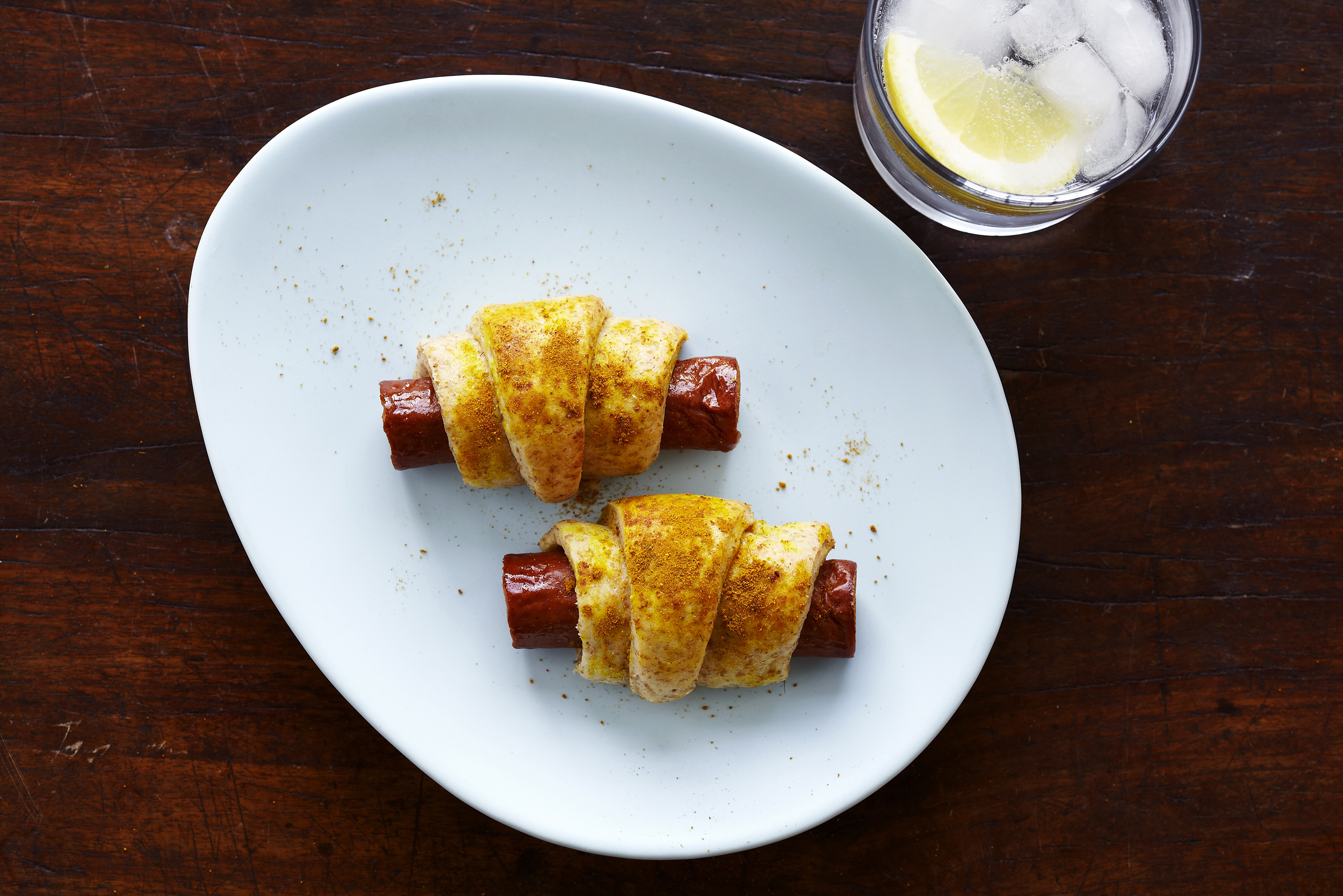 Pølsehorn med citronmayonnaise og karry