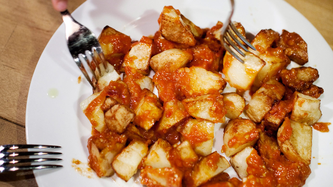 Patatas bravas