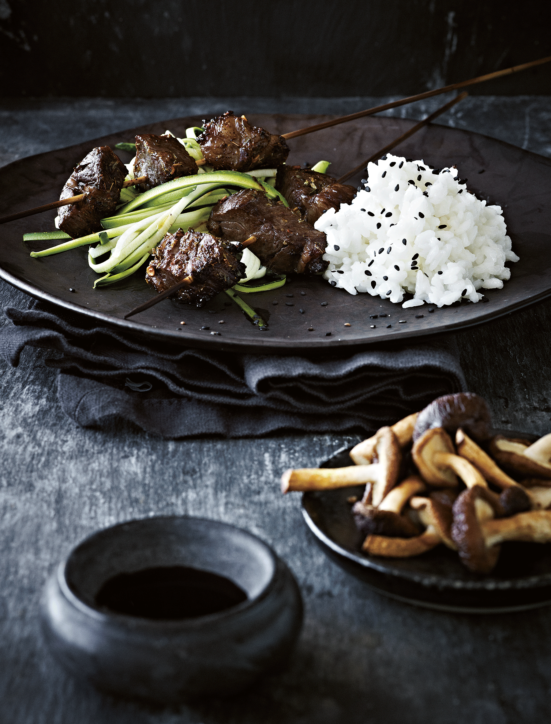 Rib eye på spyd med sushiris