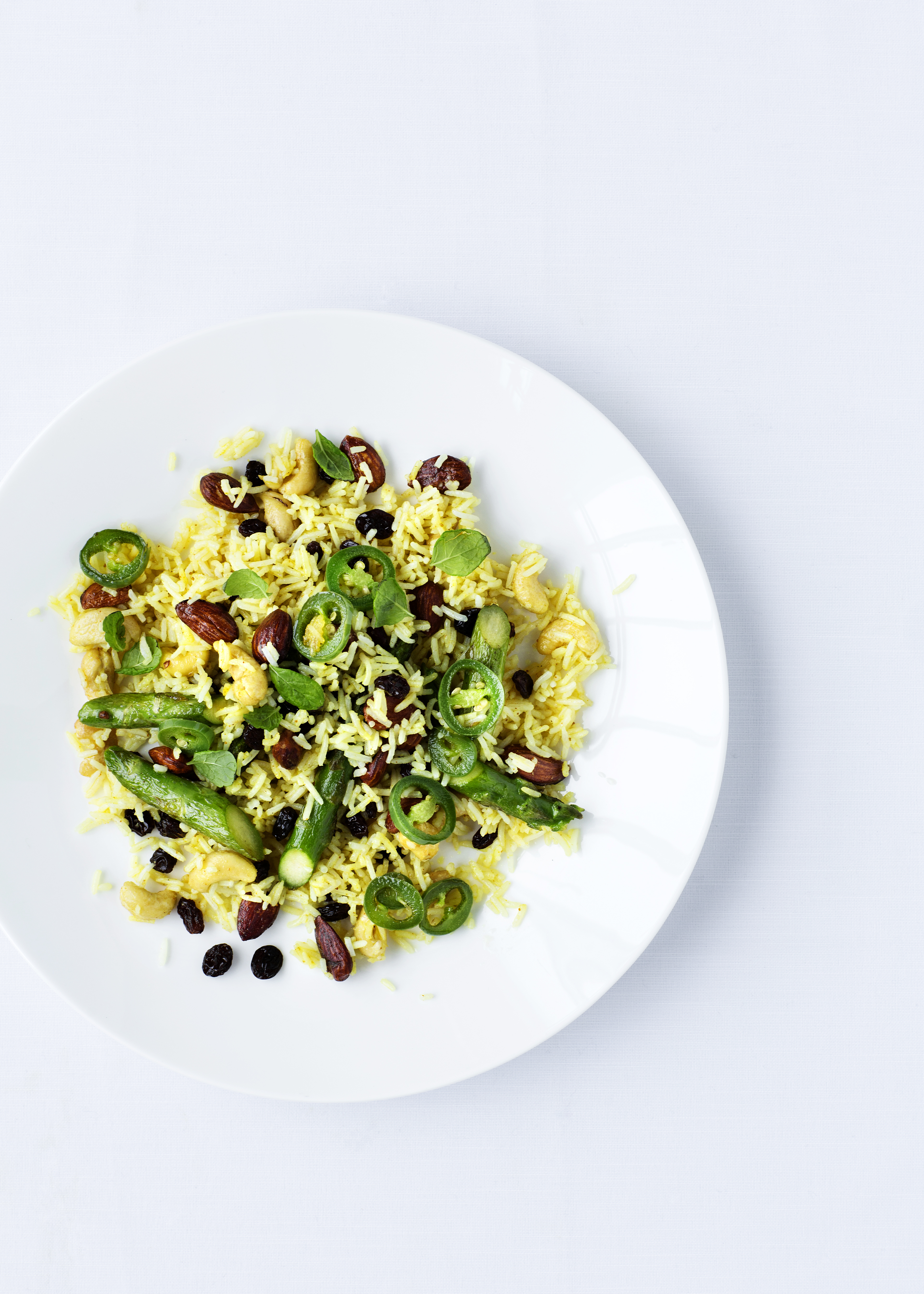 Indisk rispilaf med asparges og smørstegt ris