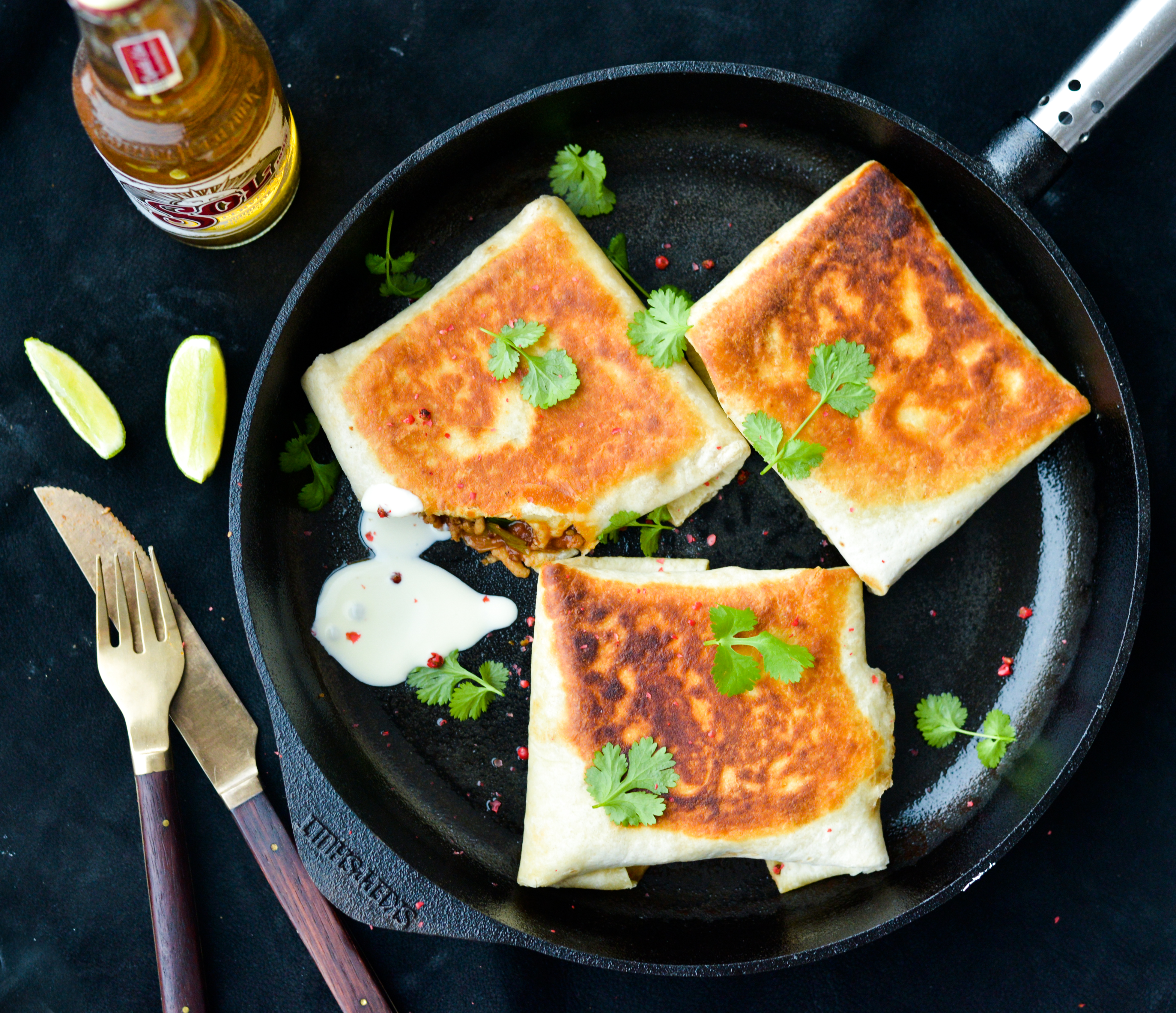 Sprøde tortillas med krydret kylling