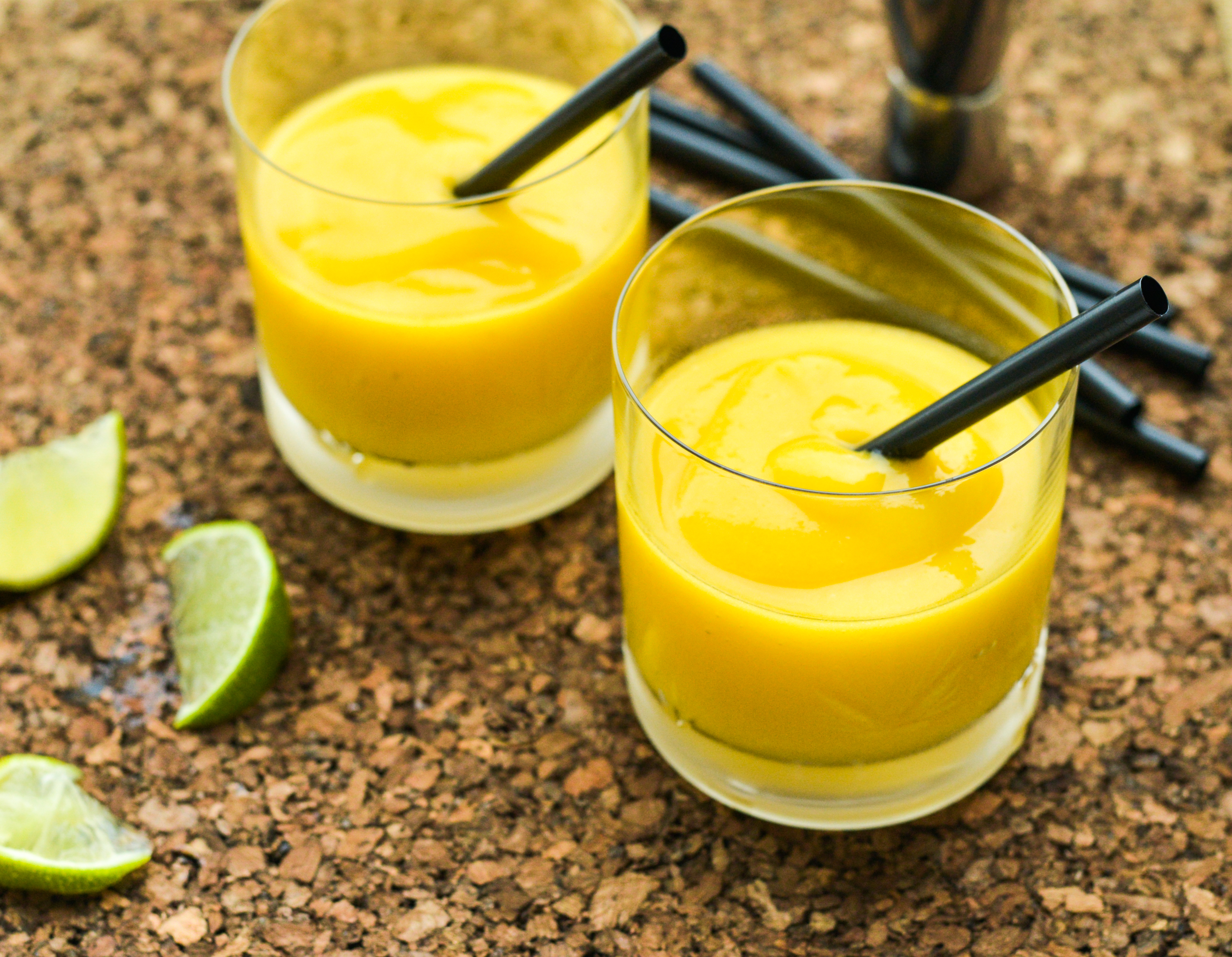 Mangoslush med ingefær og rom