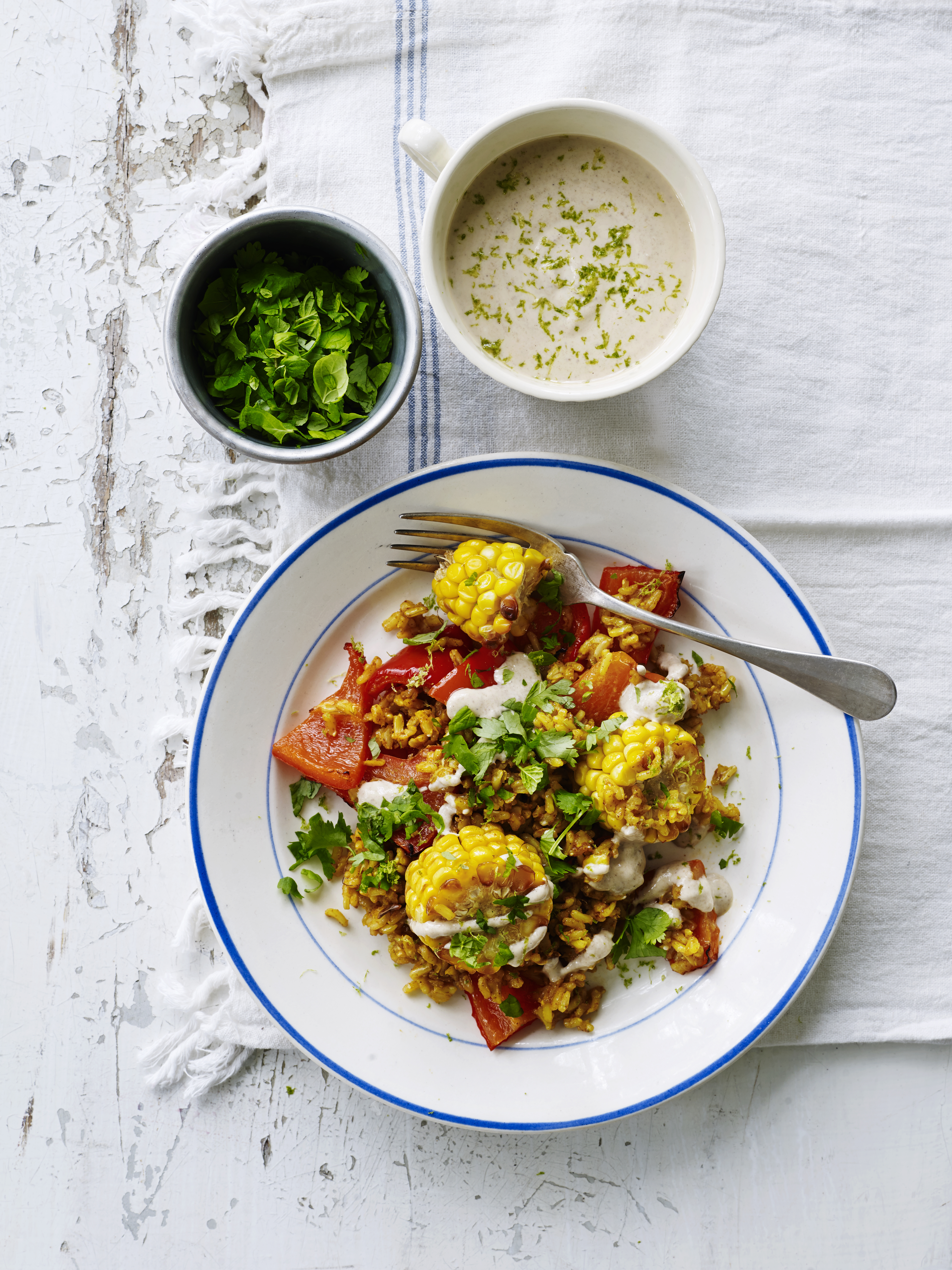 Grøntsagspaella med sesamyoghurt