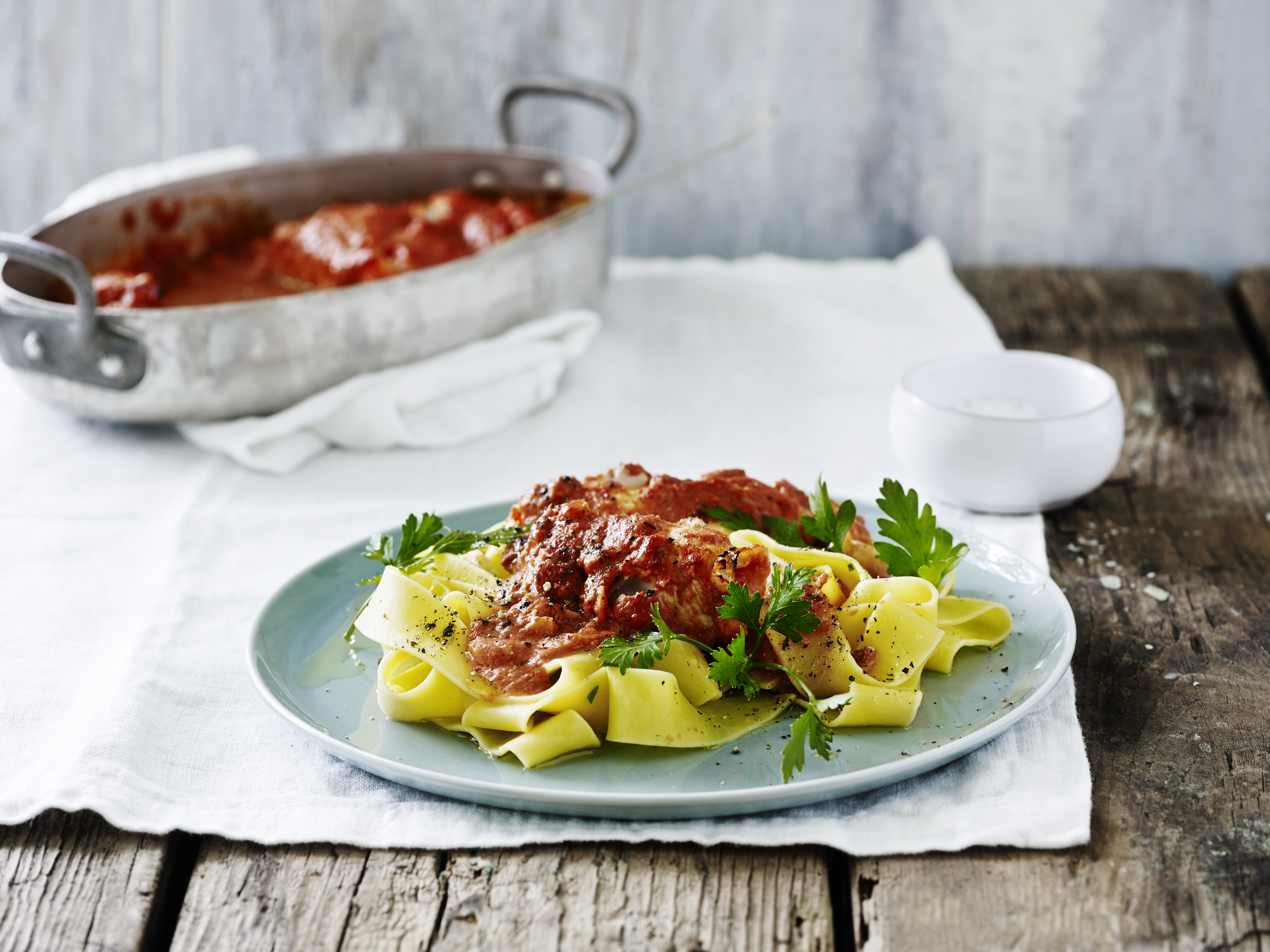  Rødspætte i tomatsauce