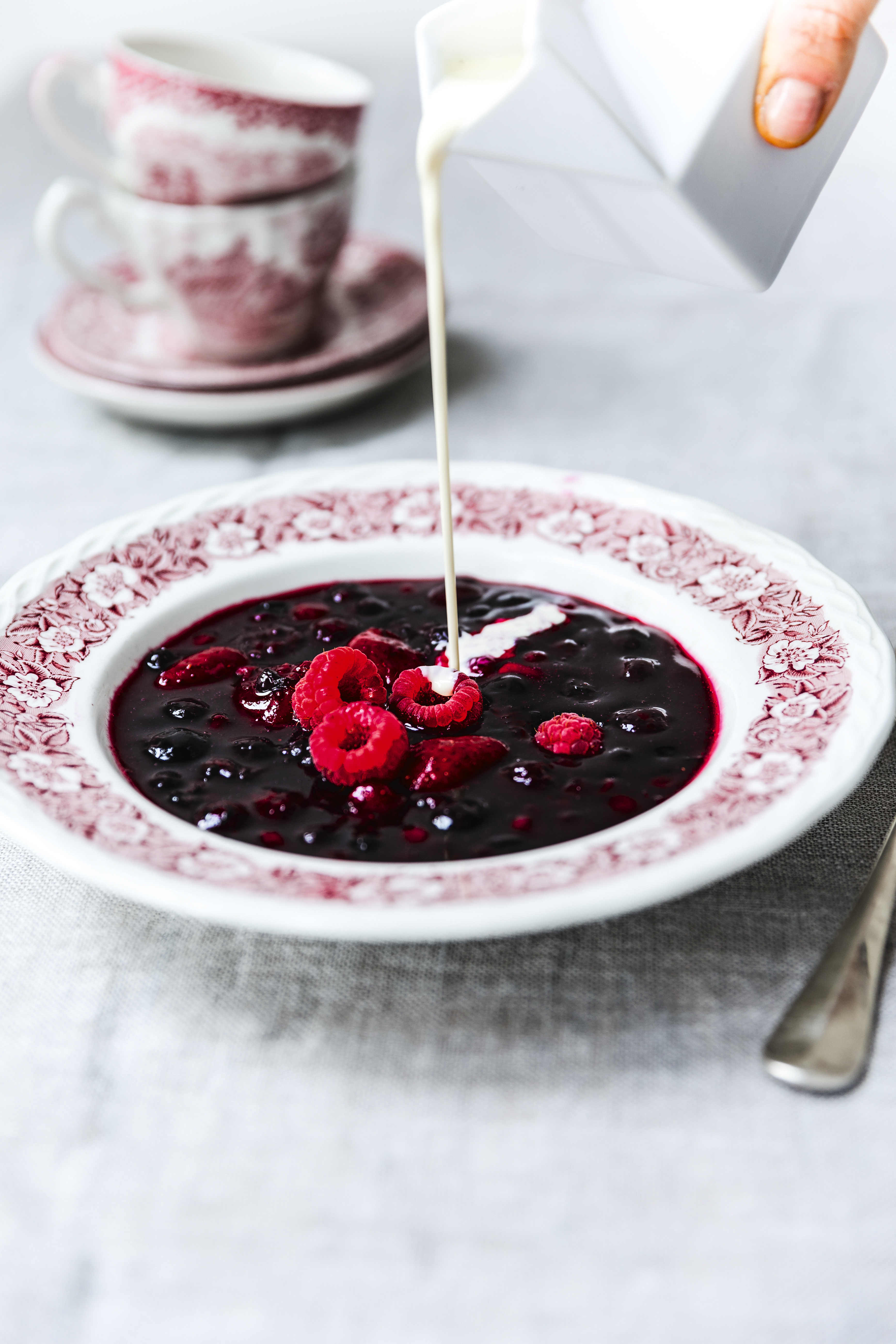 Rødgrød med fløde