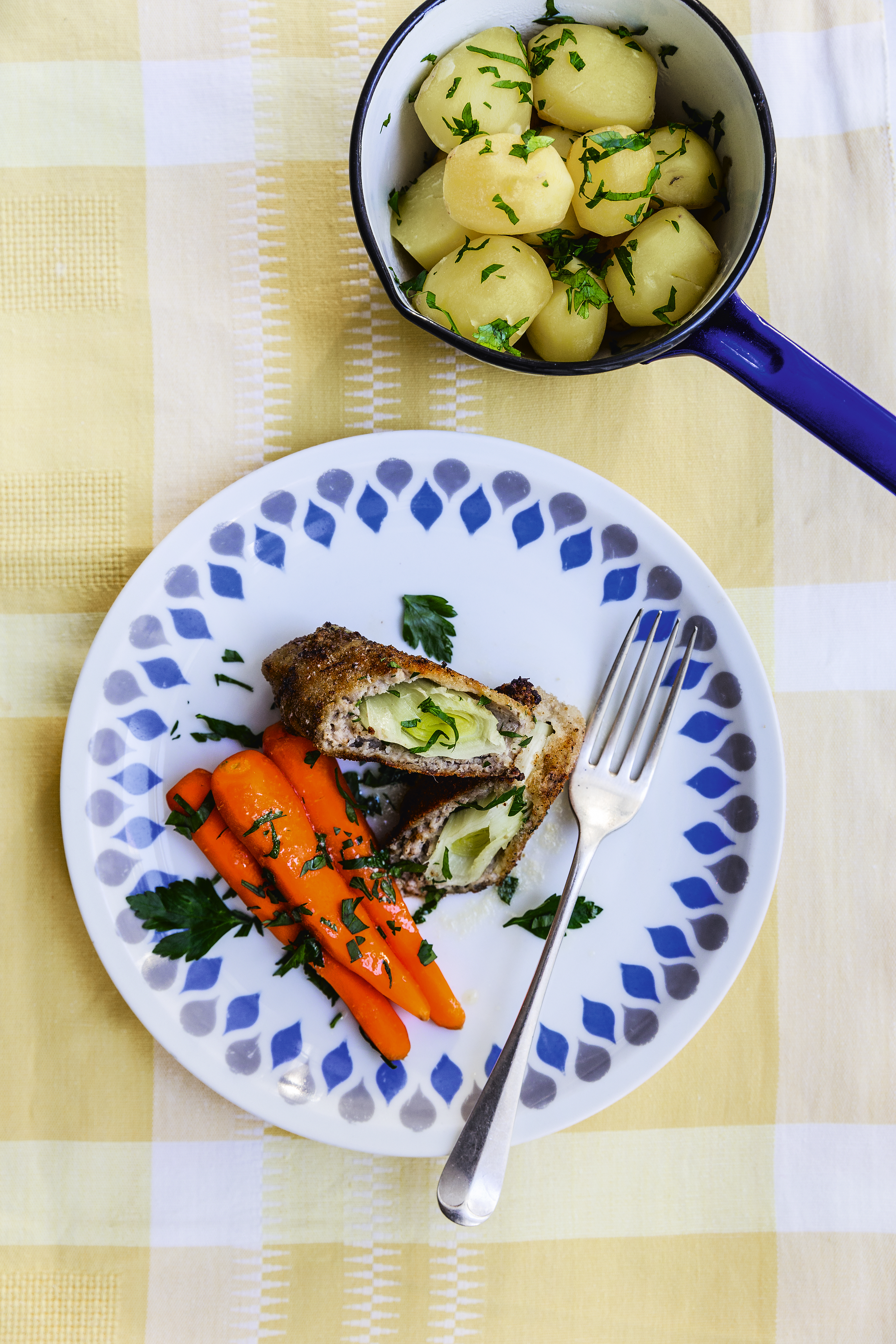 Farserede porrer med gulerødder