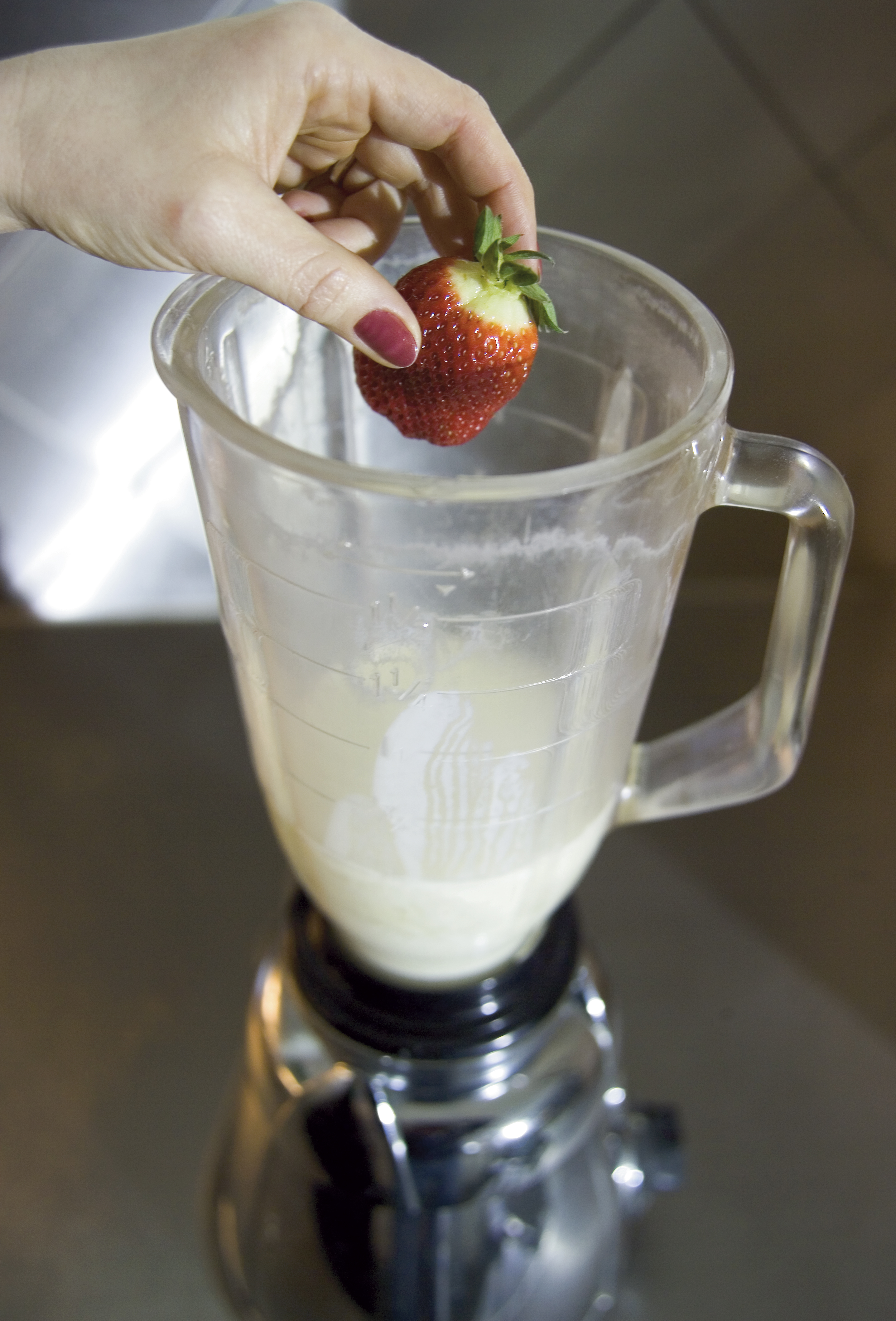 Lassi med mango og jordbær