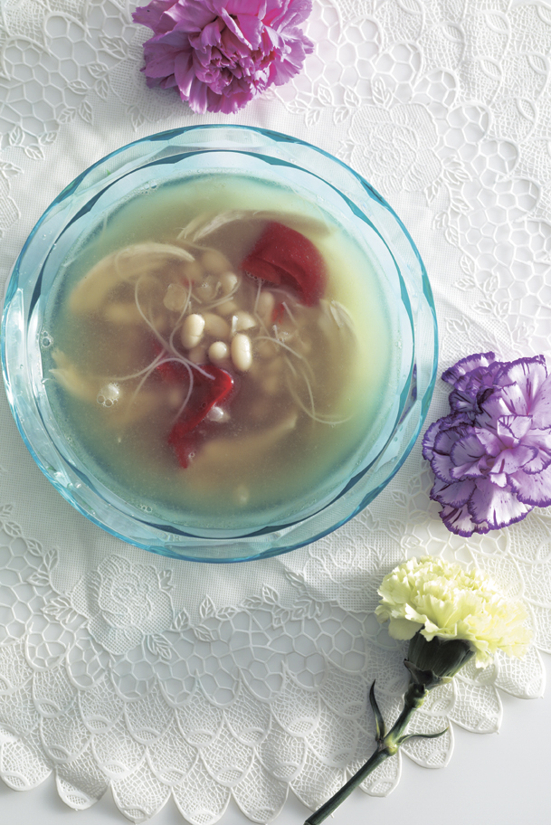 Suppe med bønner og nudler