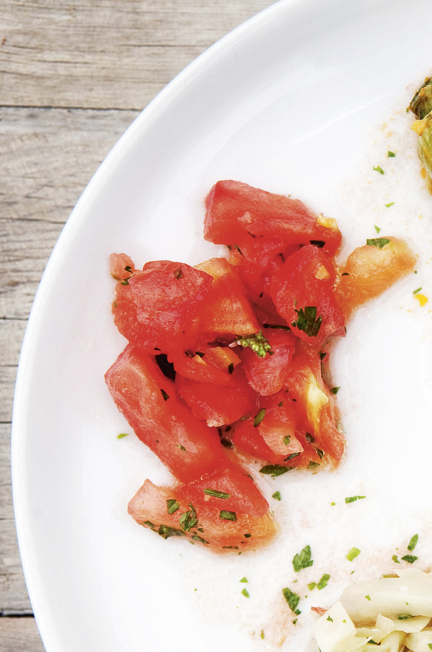 Tomatsalat med konserveret/saltet citron