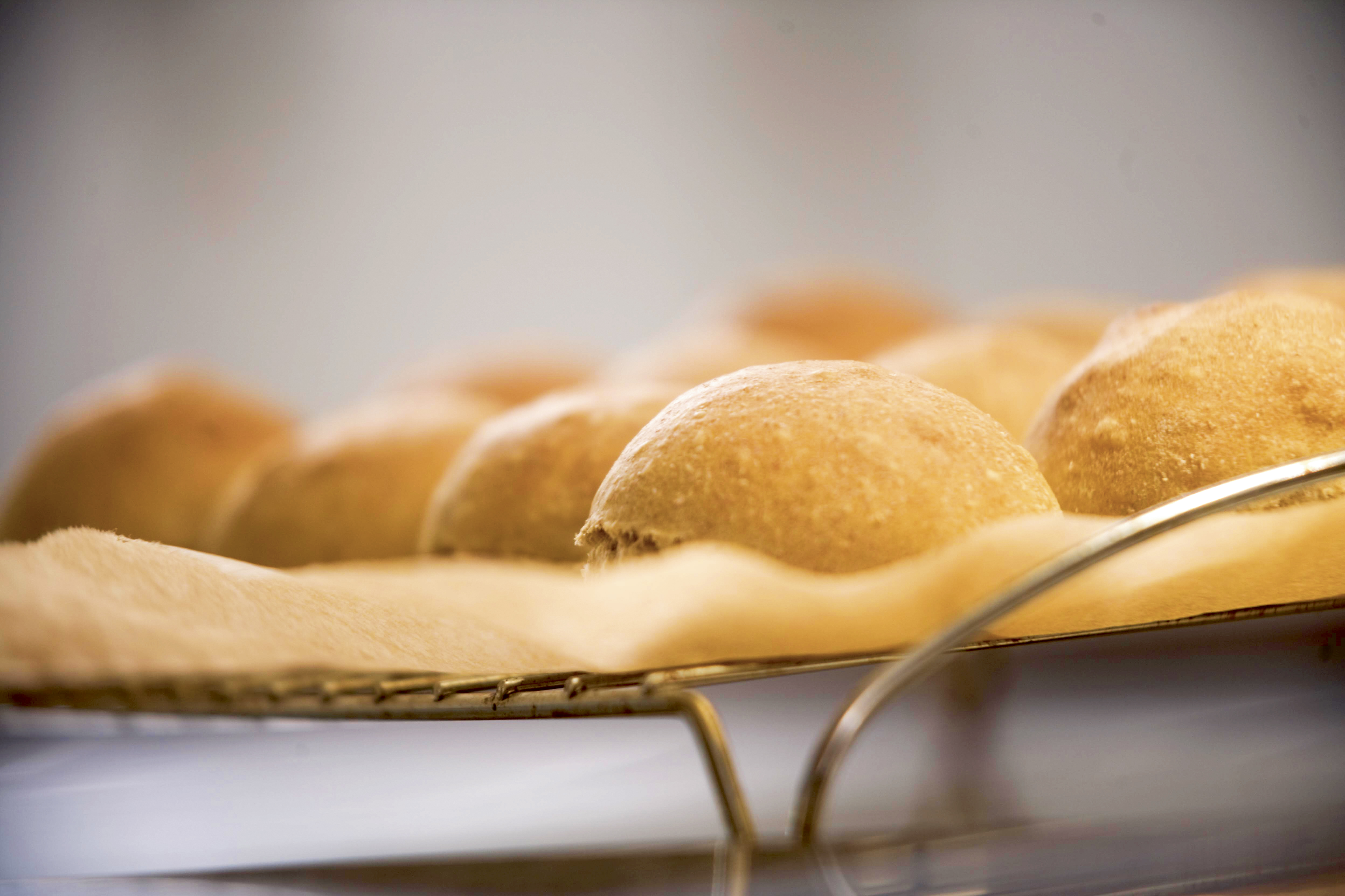 Luftige fuldkornsboller