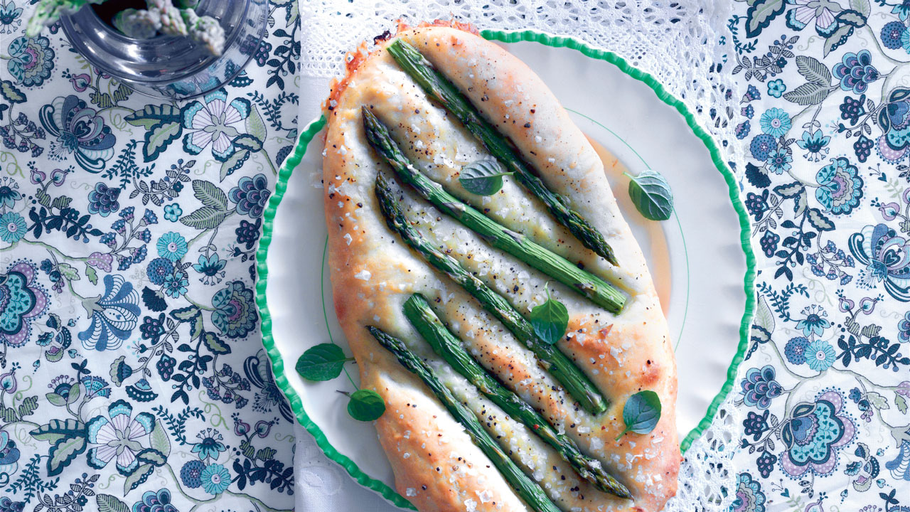 Focaccia med asparges