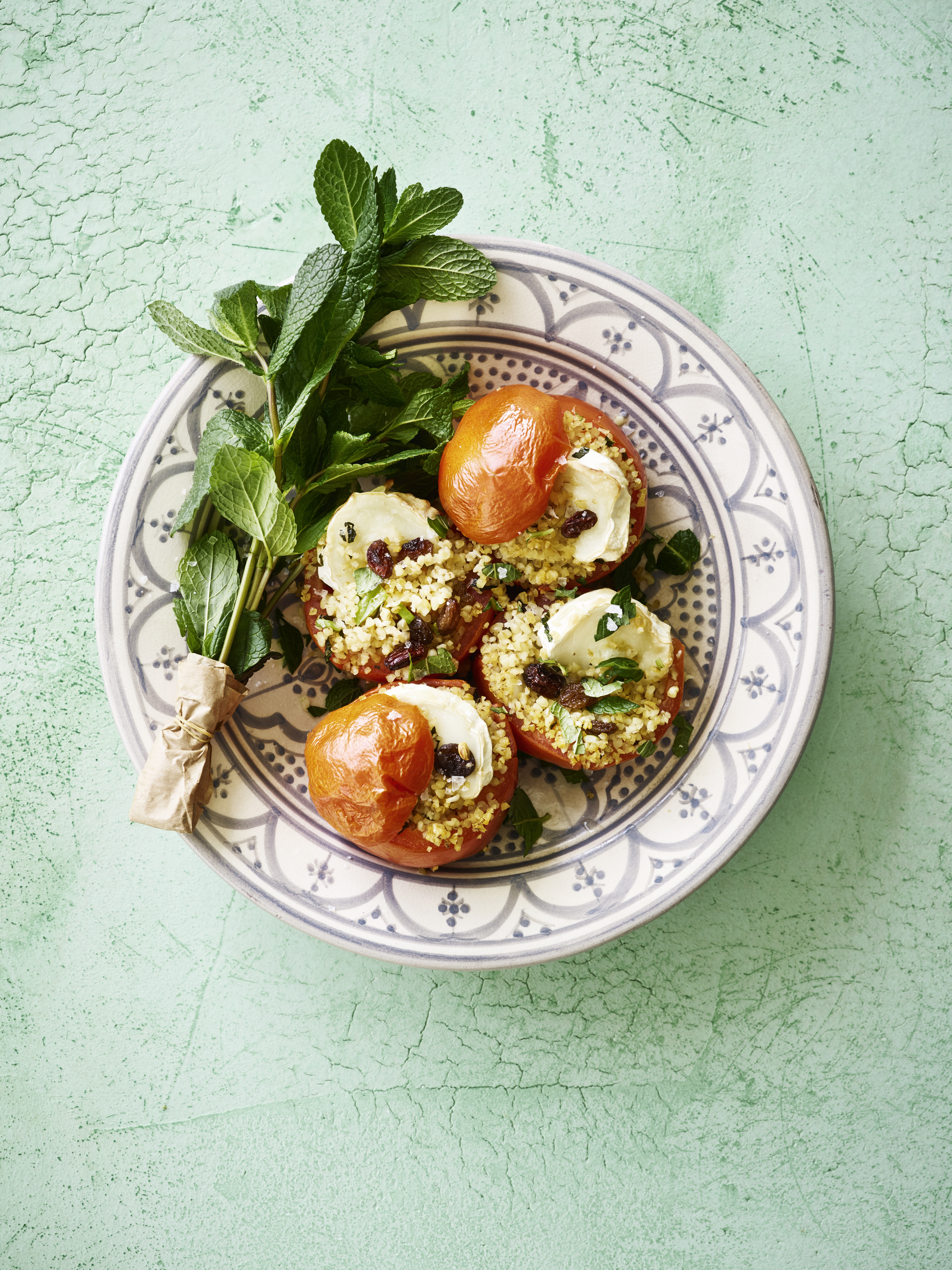 Fyldte tomater med bulgur og gedeost