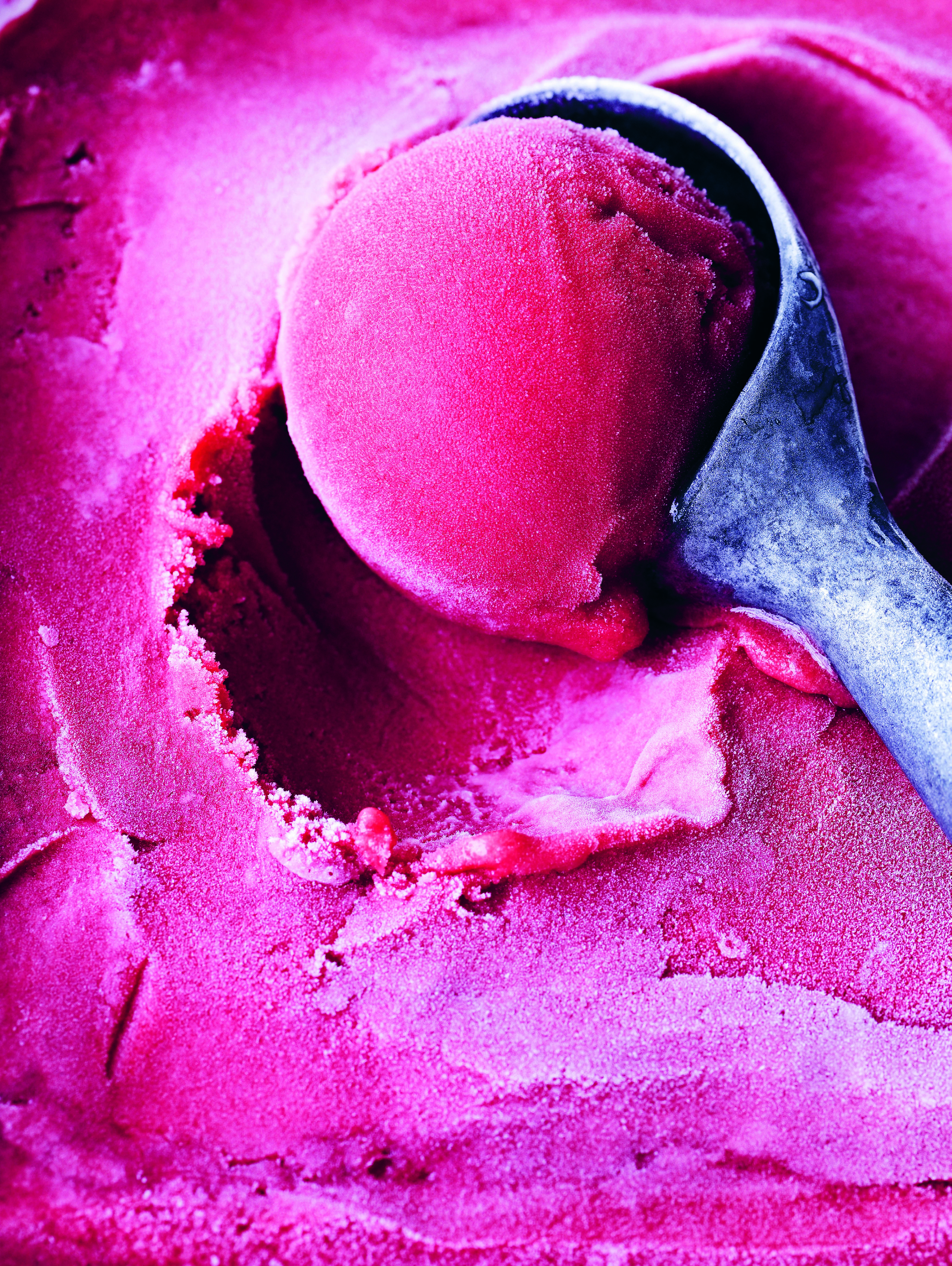 Hindbærsorbet med vanilje og sort peber