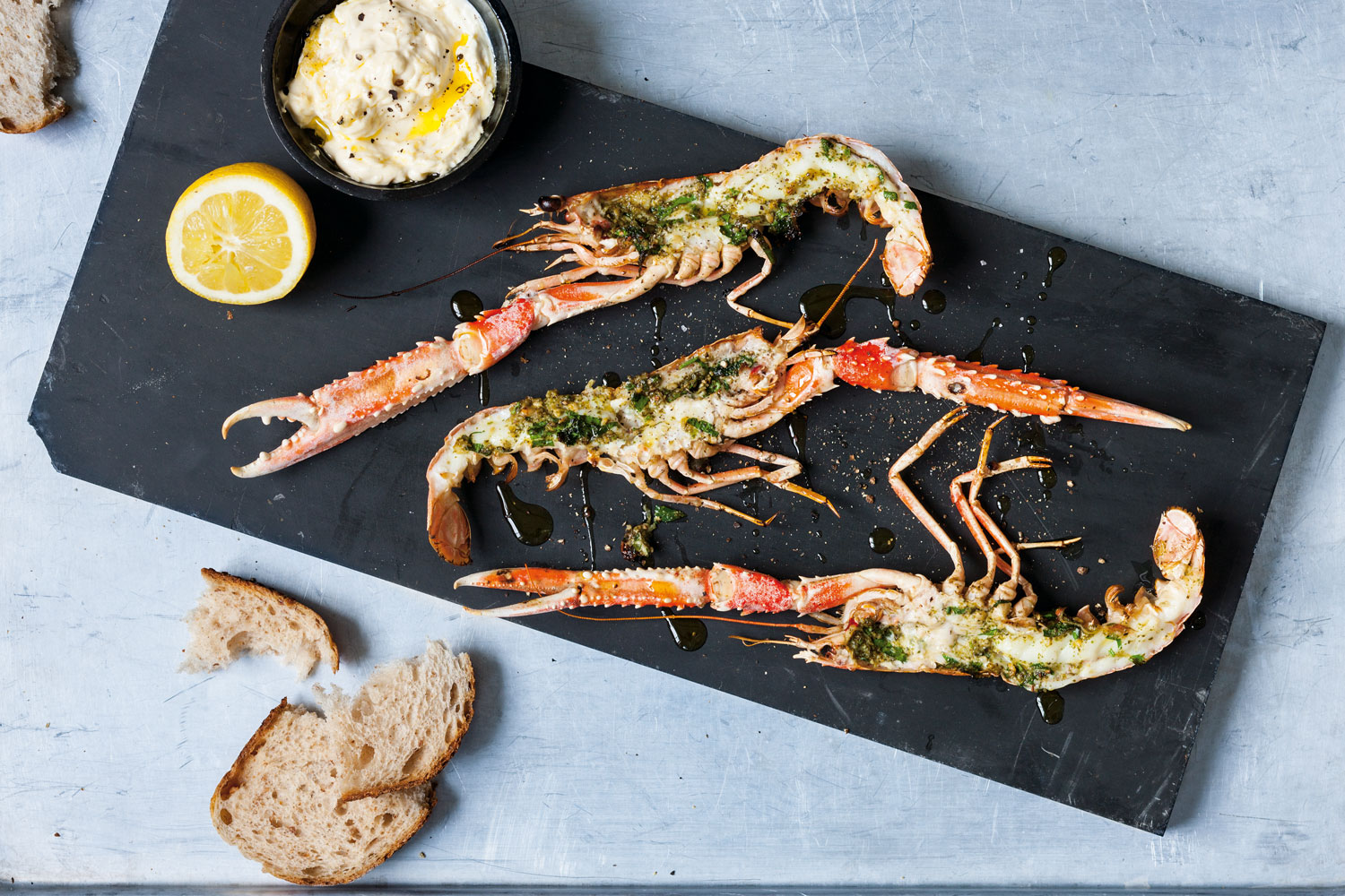 Jomfruhummer med grønne asparges og aioli