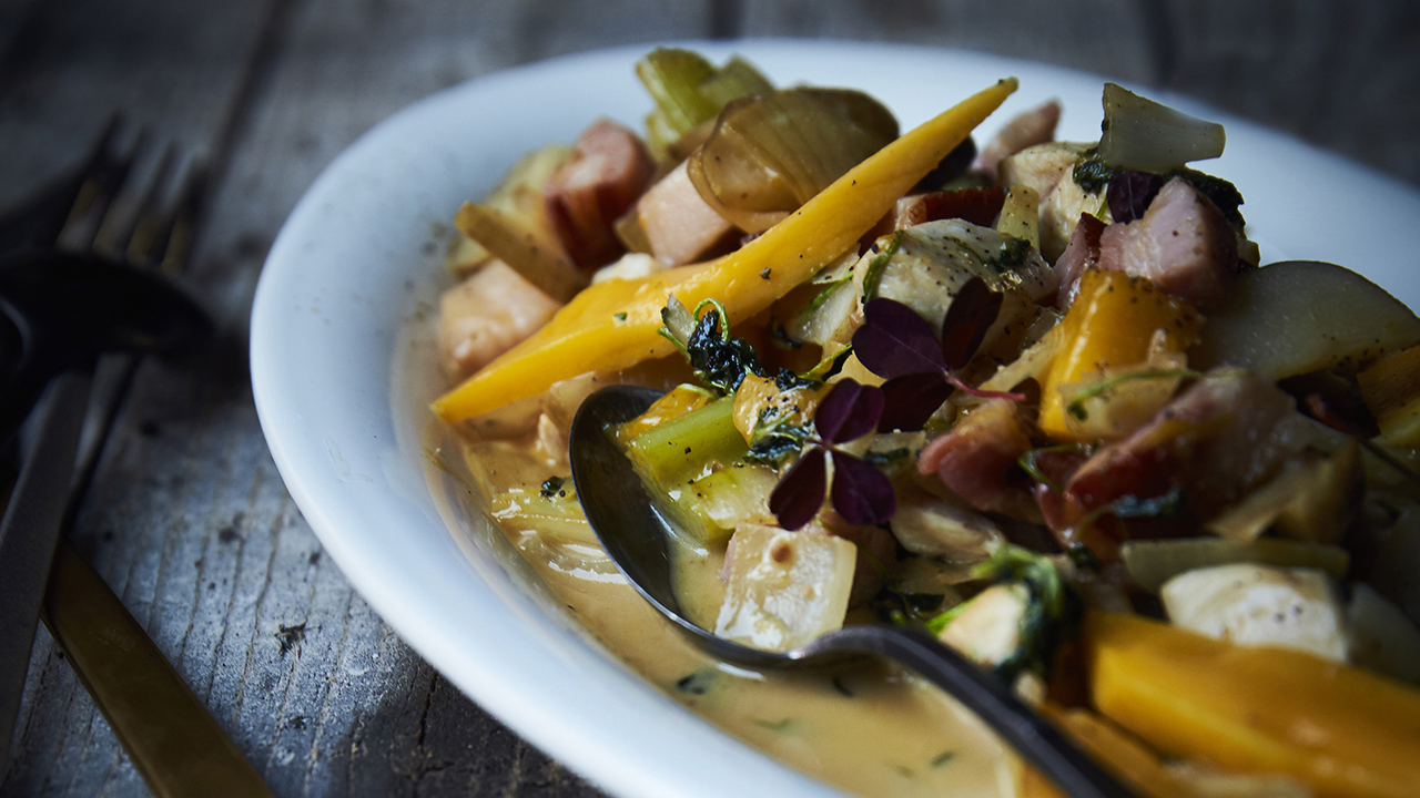 Kyllinge-frikassé med kokosmælk
